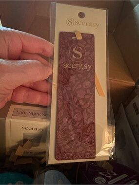 Scentsy bookmark, new in package
